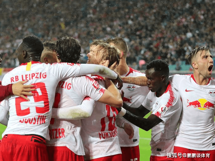 莱比锡红牛力克阿根廷，莱万刷新纪录