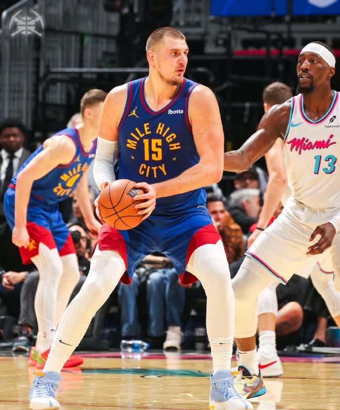 热火横扫天津队，约基奇刷新纪录